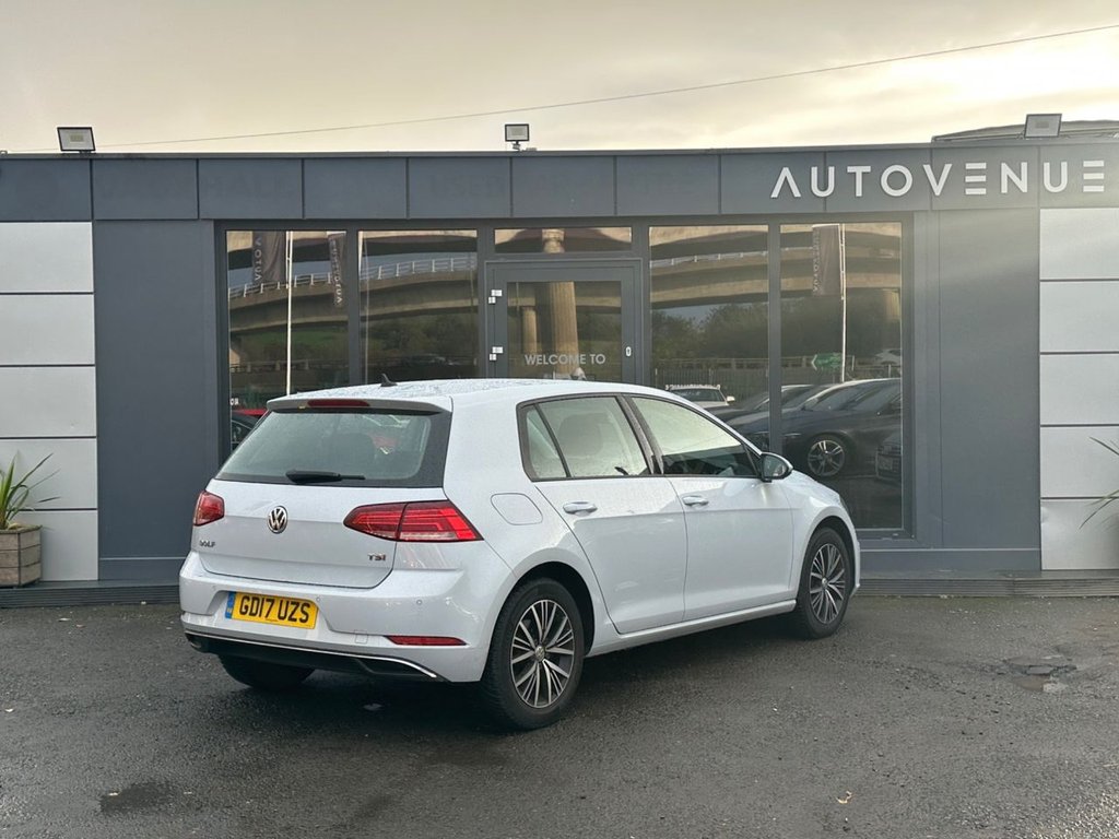 Used Volkswagen Golf 2017 for sale - 76356763: Photo 4