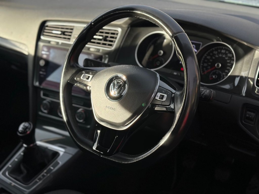 Used Volkswagen Golf 2017 for sale - 76356763: Photo 5