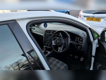 Used Volkswagen Golf 2019 for sale - 77200450: Photo