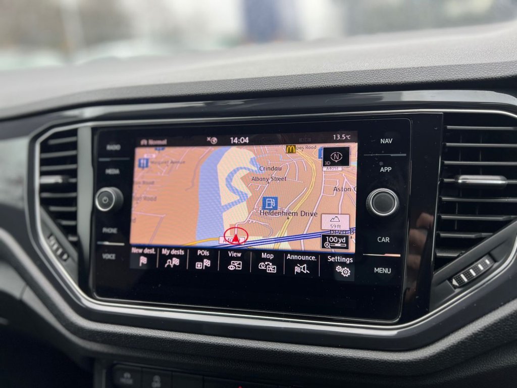 Used Volkswagen T-Roc 2018 for sale - 77680618: Photo 13