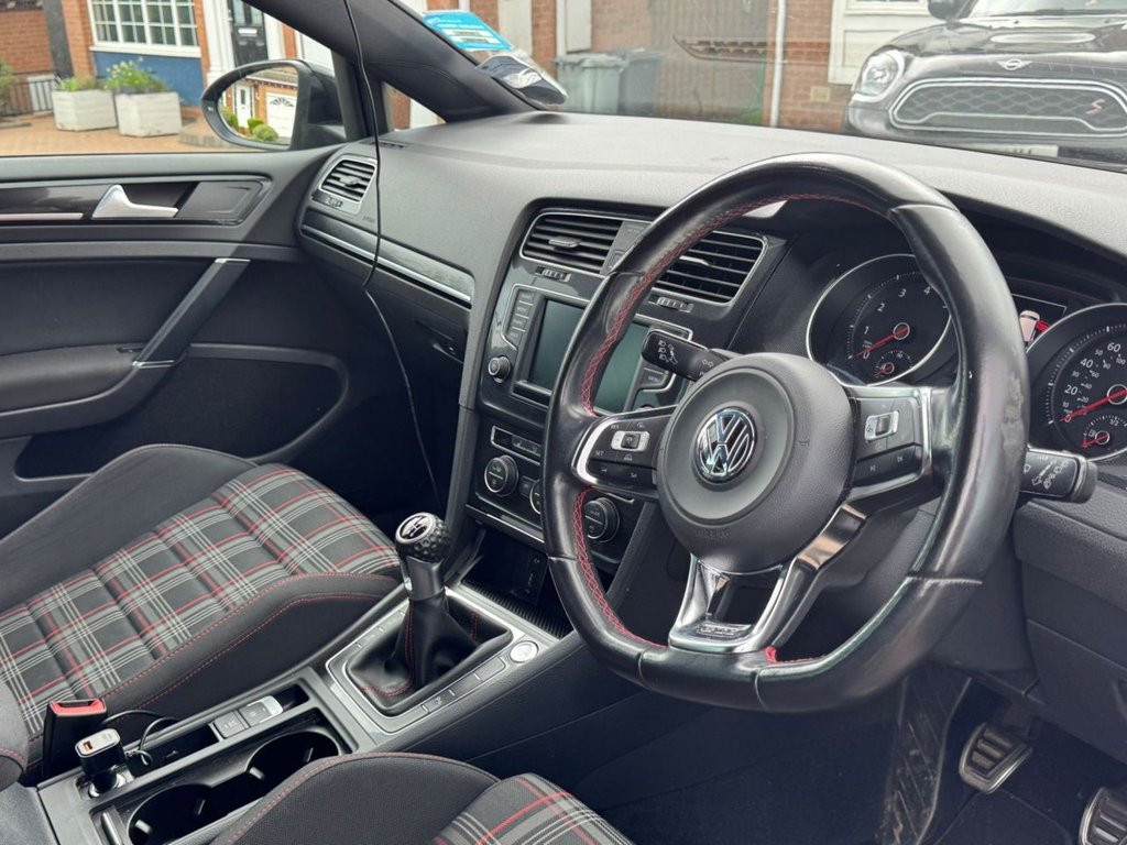 Used Volkswagen Golf 2016 for sale - 78082990: Photo 3