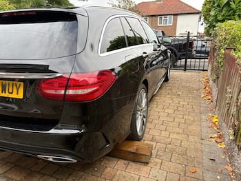 Used Mercedes-Benz C Class 2017 for sale - 79654805: Photo