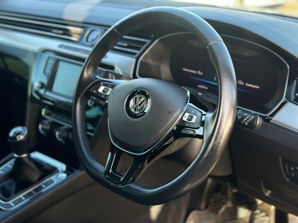 Used Volkswagen Passat 2017 for sale - 76698692: Photo 6