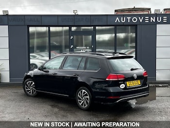 Used Volkswagen Golf 2019 for sale - 78124226: Photo