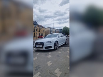 2015 (65) - 2.0 TDI Ultra Black Edition 4dr S Tronic