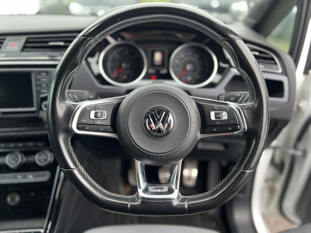 Used Volkswagen Touran 2016 for sale - 77153796: Photo 9