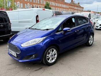 Used Ford Fiesta 2015 for sale - 75619749: Photo