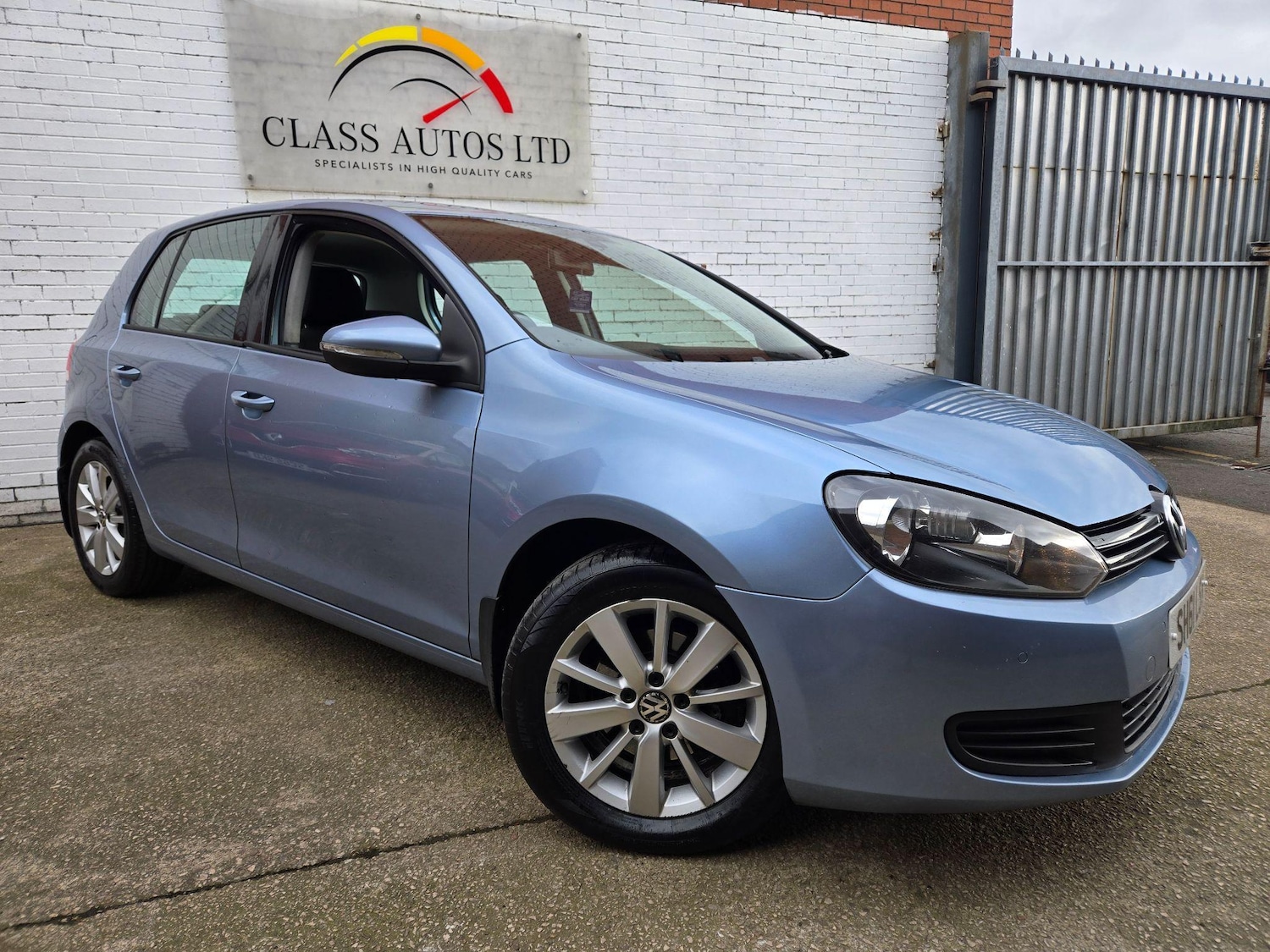 Used Volkswagen Golf 2011 for sale - 76377958: Photo 1