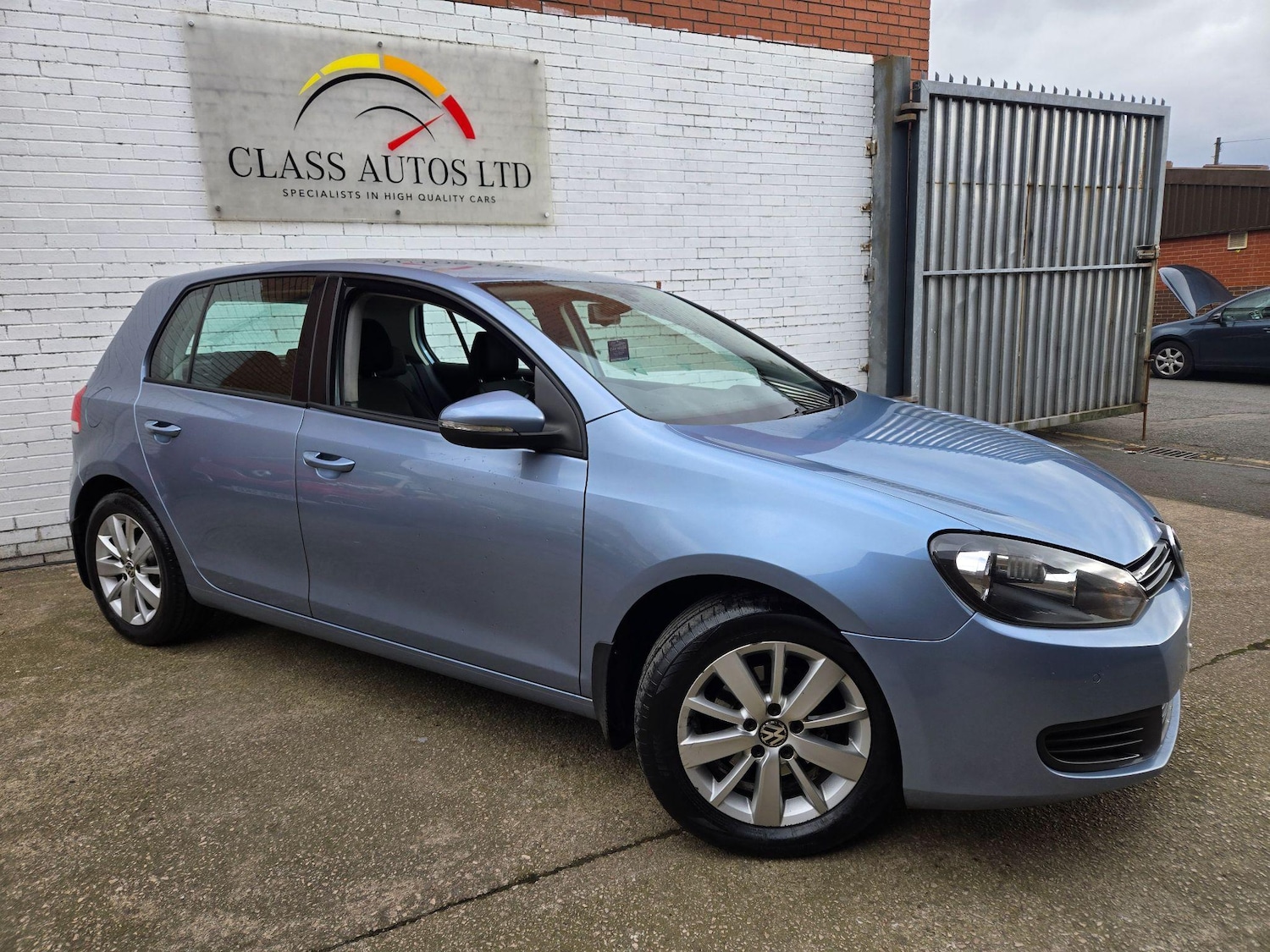 Used Volkswagen Golf 2011 for sale - 76377958: Photo 6