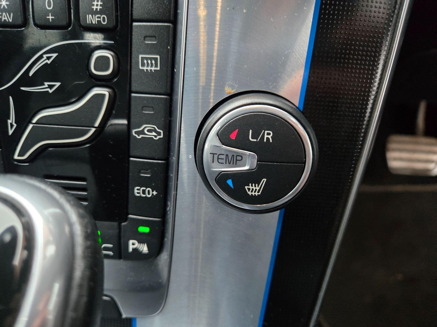 Used Volvo V40 2016 for sale - 77799260: Photo 21