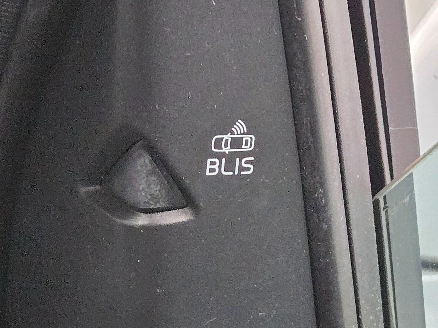 Used Volvo V40 2016 for sale - 77799260: Photo 37