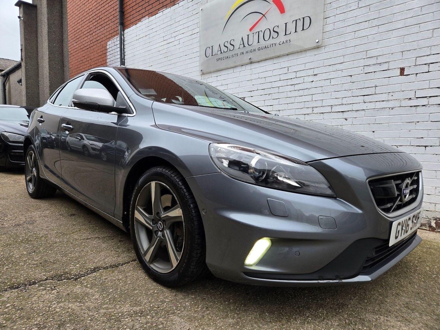 Used Volvo V40 2016 for sale - 77799260: Photo 7