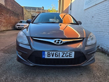 Used Hyundai i30 2011 for sale - 76989286: Photo