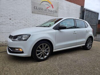 Used Volkswagen Polo 2015 for sale - 77824554: Photo