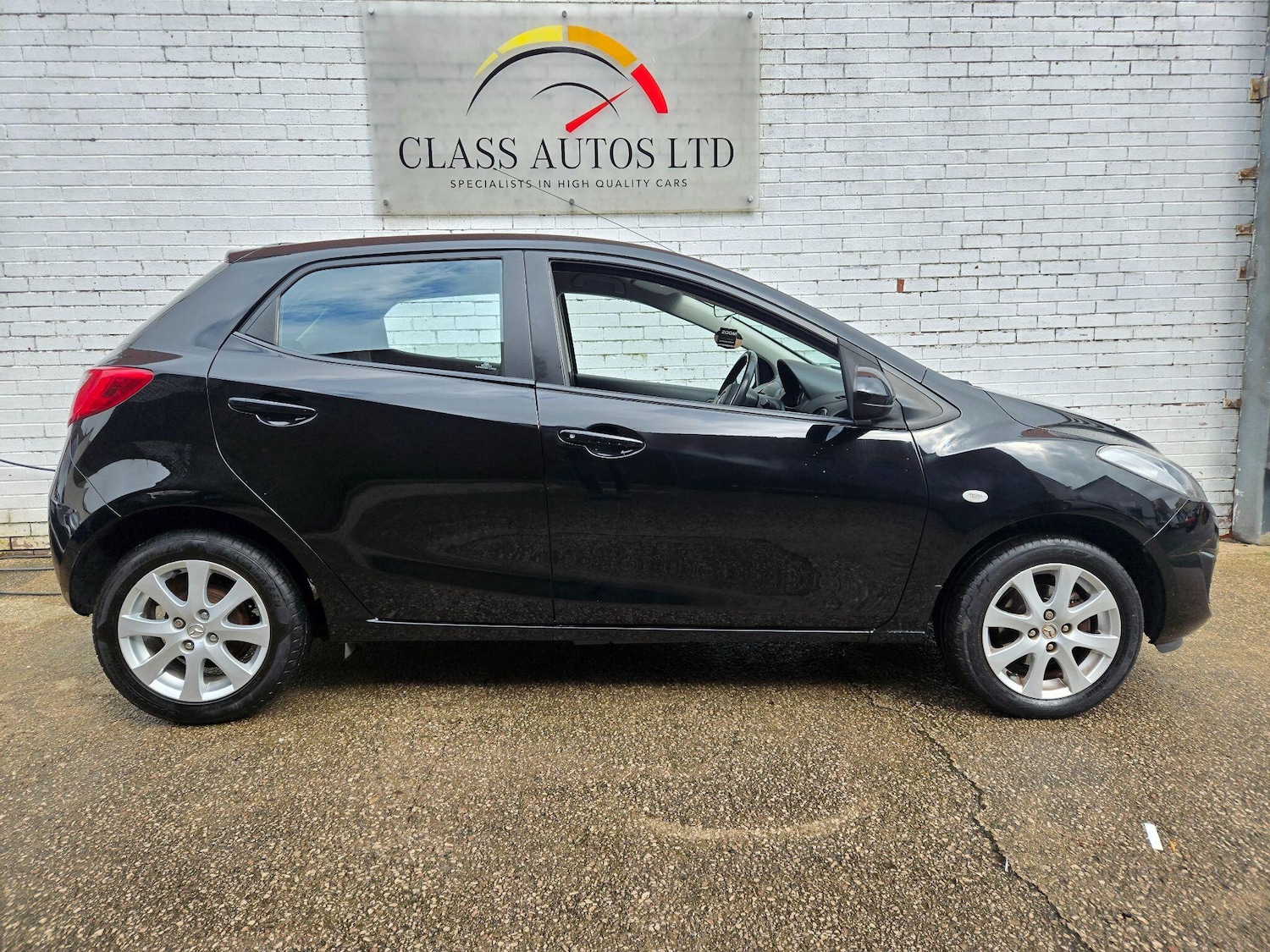 Used Mazda Mazda2 2011 for sale - 78086489: Photo 10