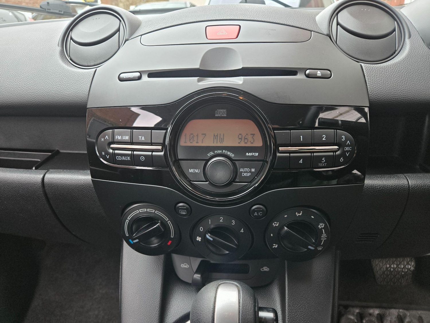 Used Mazda Mazda2 2011 for sale - 78086489: Photo 14