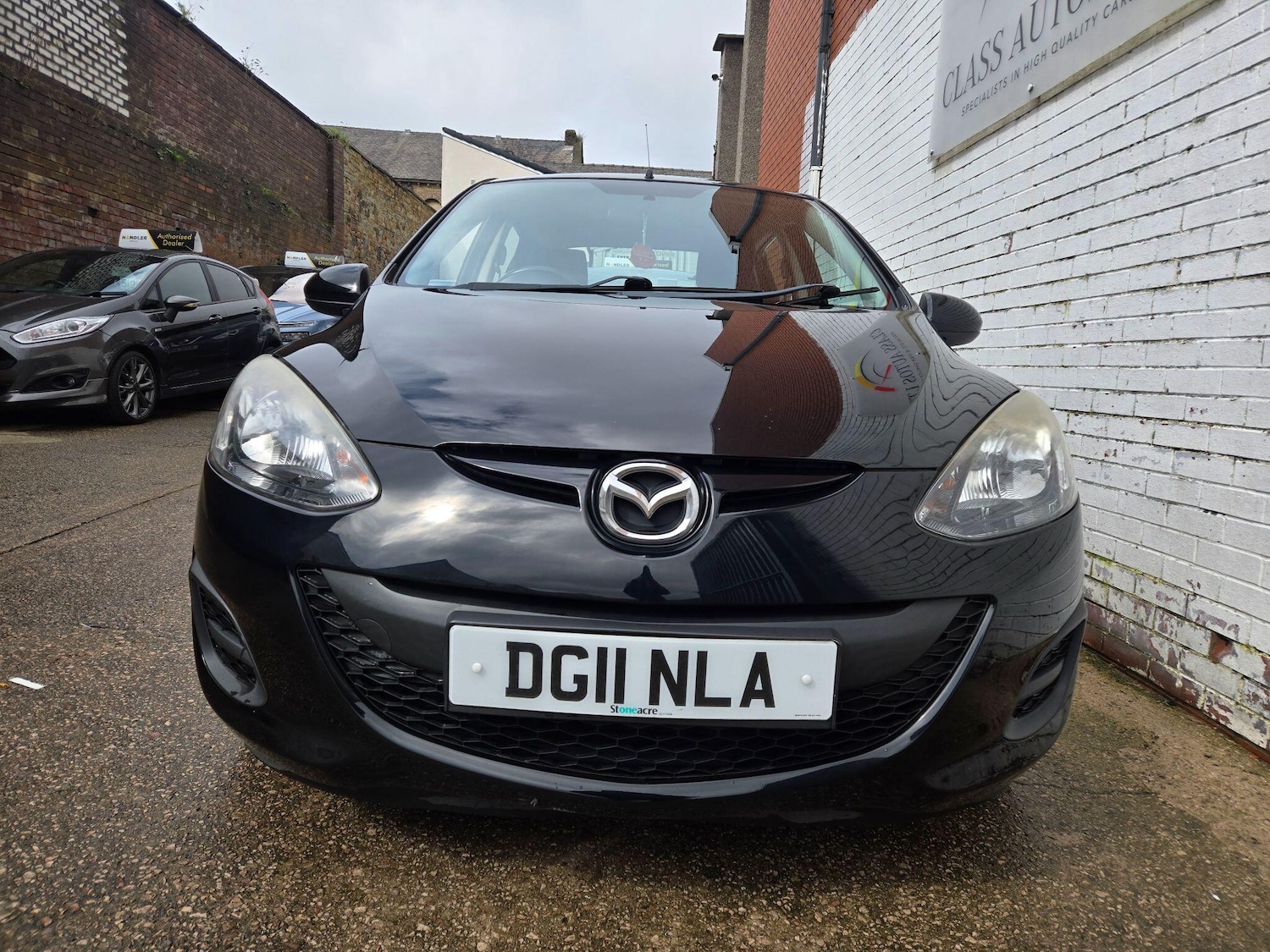 Used Mazda Mazda2 2011 for sale - 78086489: Photo 2