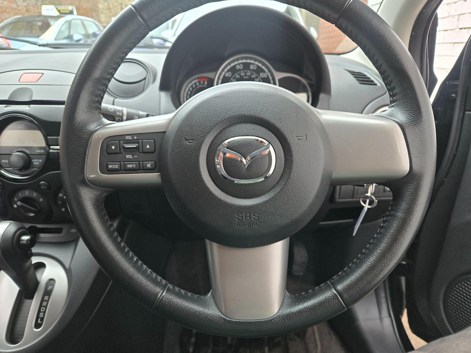 Used Mazda Mazda2 2011 for sale - 78086489: Photo 23