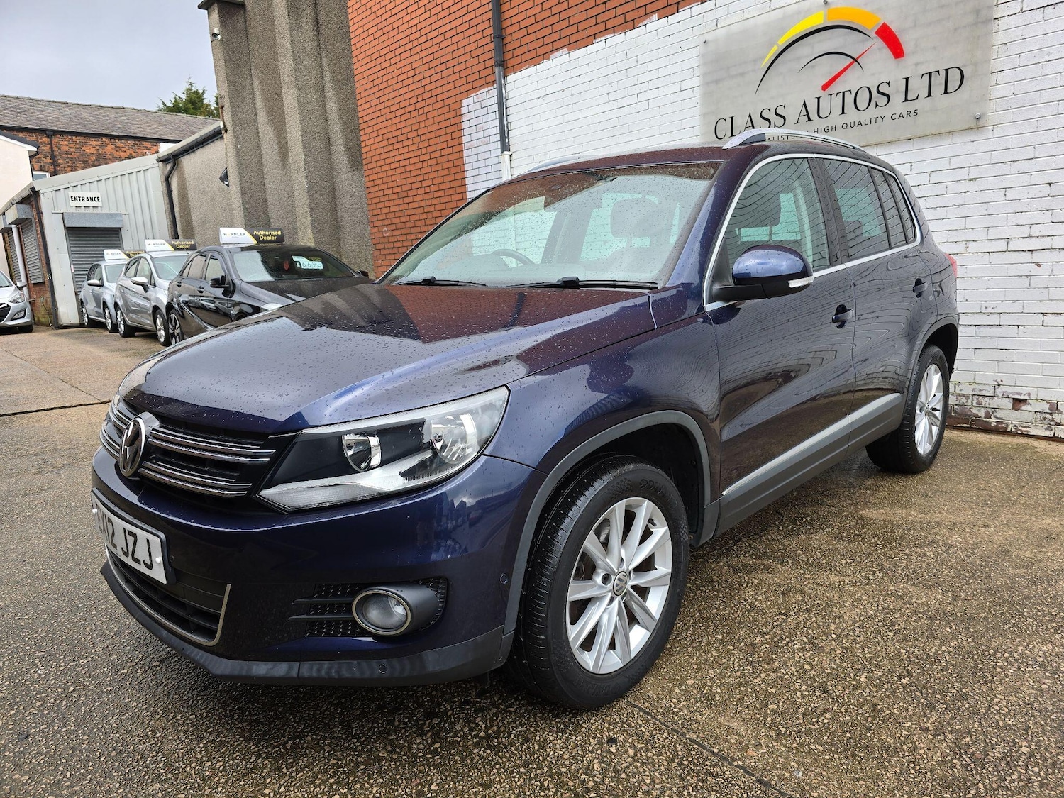 Used Volkswagen Tiguan 2012 for sale - 77574332: Photo 2