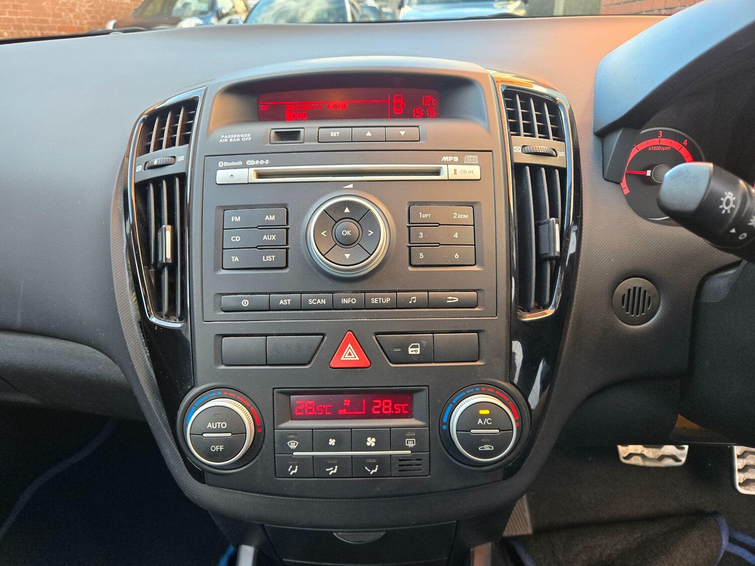 Used Kia Ceed 2012 for sale - 76398933: Photo 34