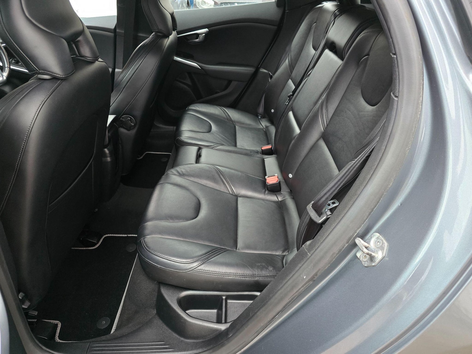 Used Volvo V40 2014 for sale - 76976646: Photo 17