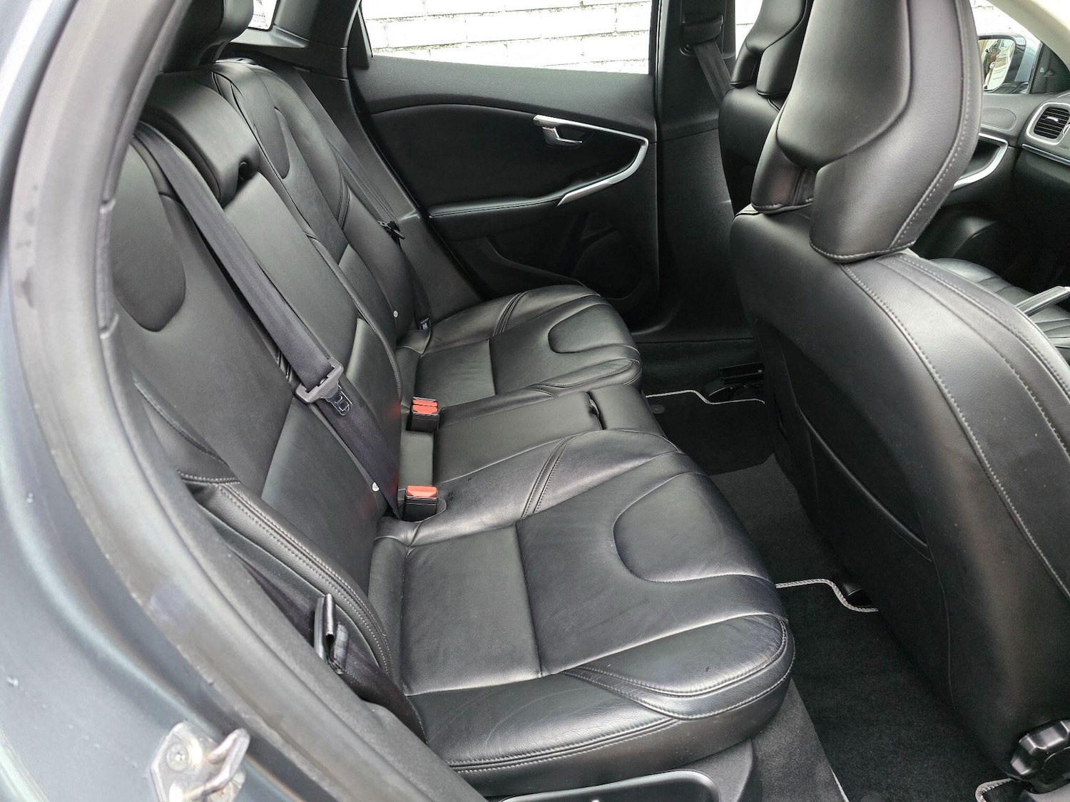 Used Volvo V40 2014 for sale - 76976646: Photo 18