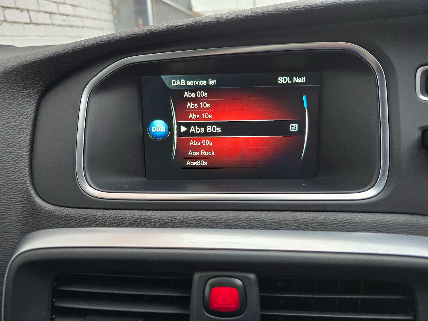 Used Volvo V40 2014 for sale - 76976646: Photo 23