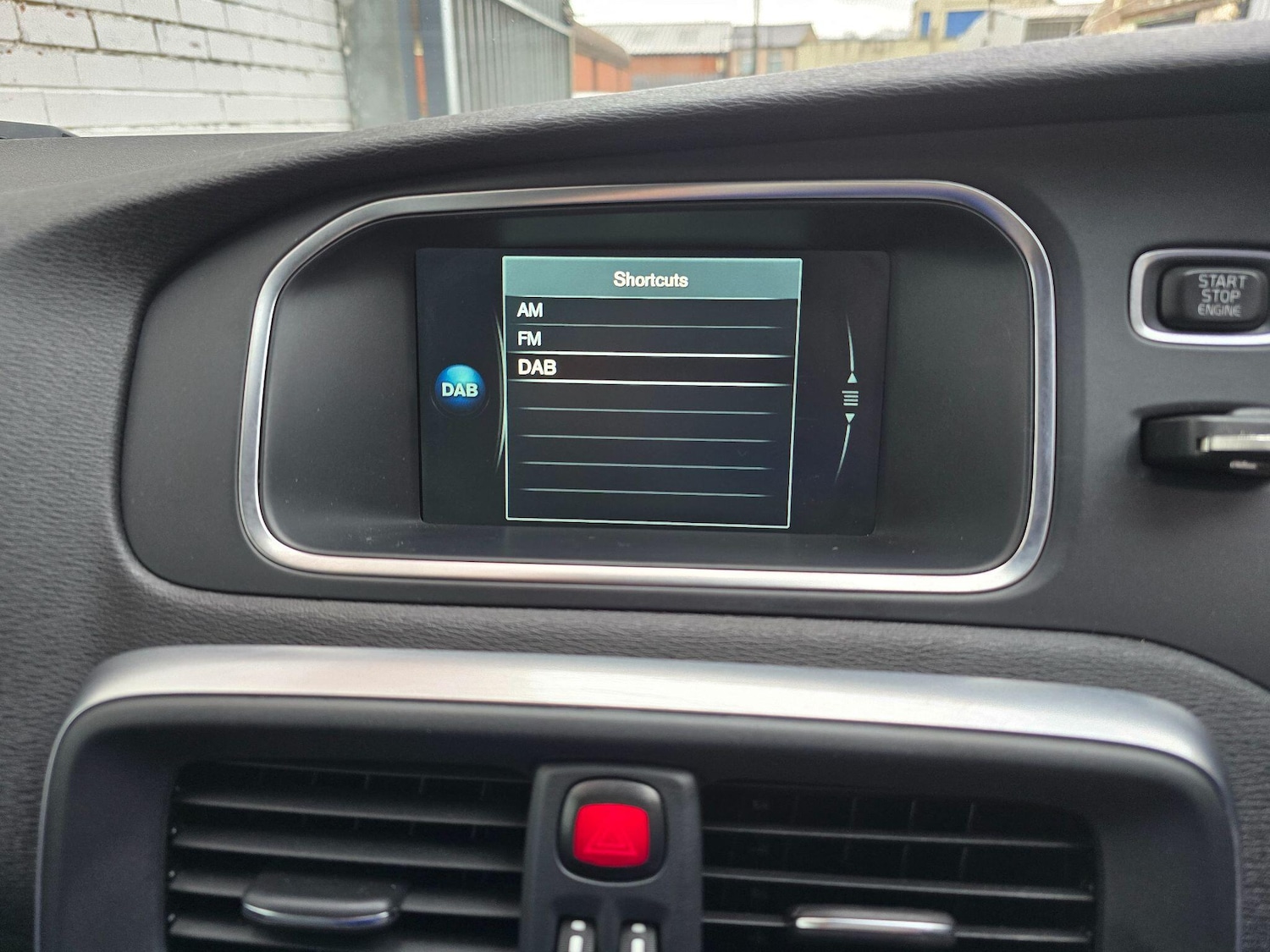 Used Volvo V40 2014 for sale - 76976646: Photo 24