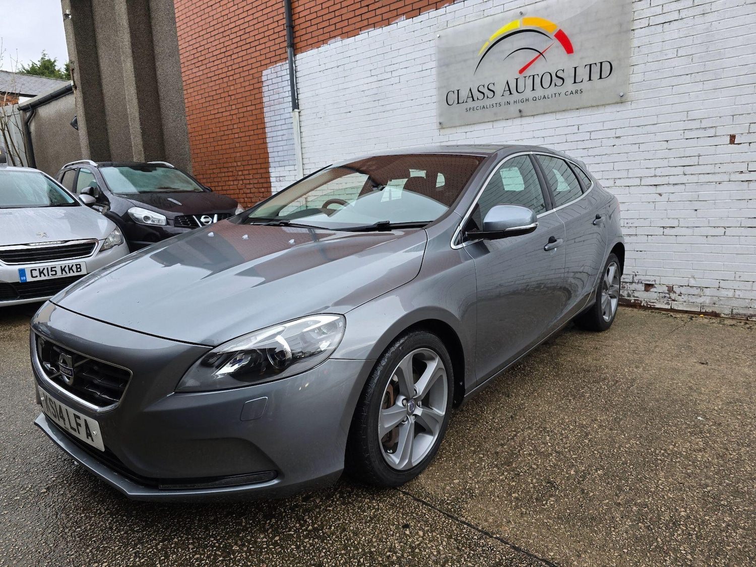Used Volvo V40 2014 for sale - 76976646: Photo 9