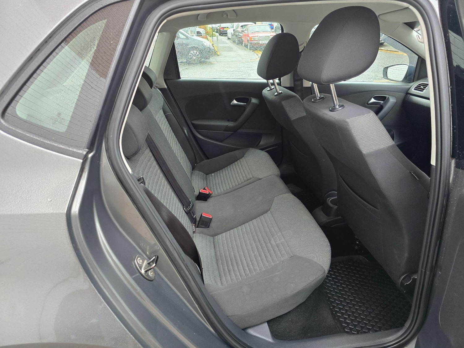 Used Volkswagen Polo 2011 for sale - 76136729: Photo 14