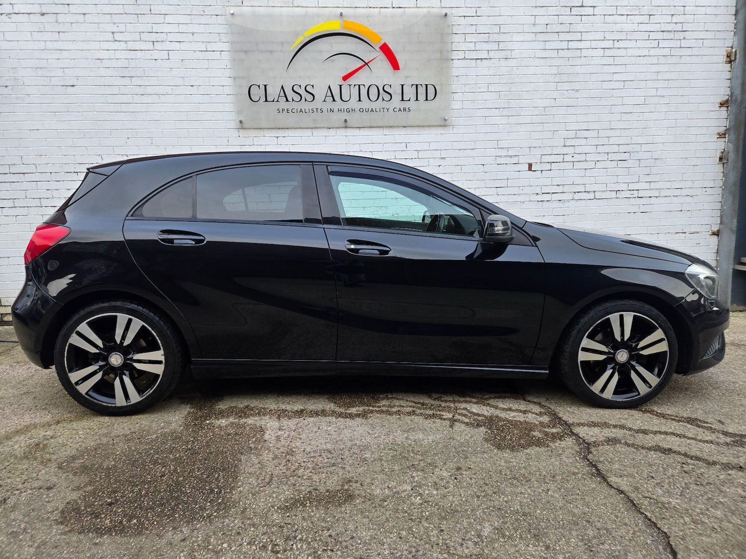 Used Mercedes-Benz A-Class 2014 for sale - 77376409: Photo 10