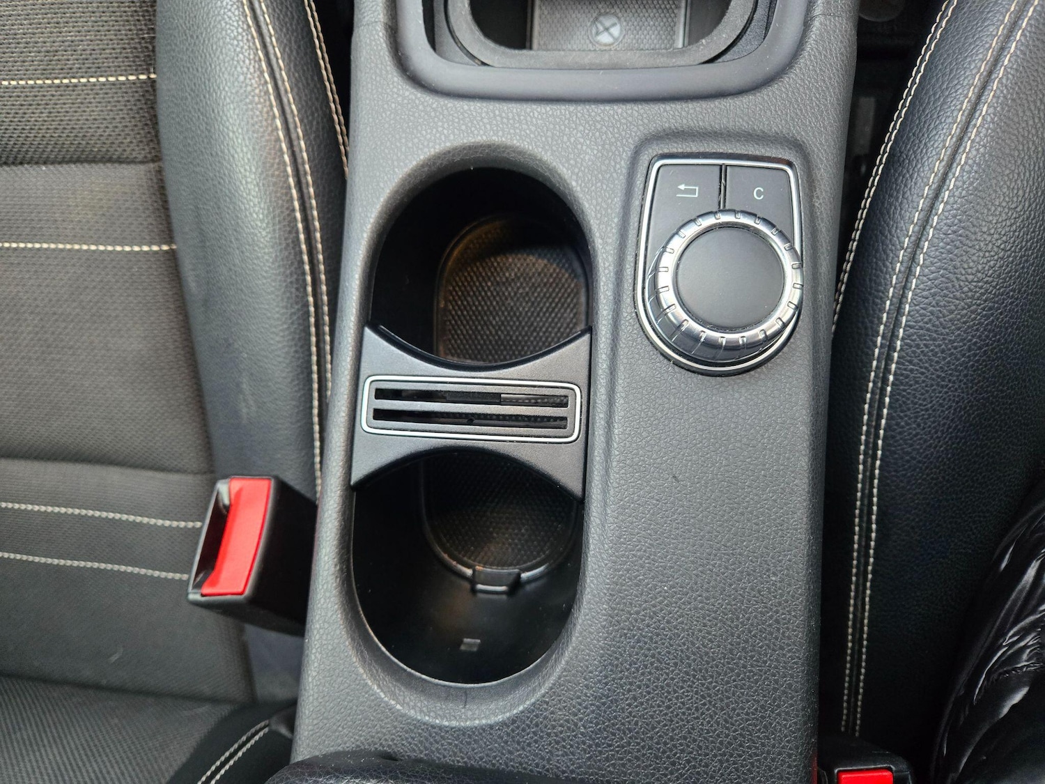 Used Mercedes-Benz A-Class 2014 for sale - 77376409: Photo 25