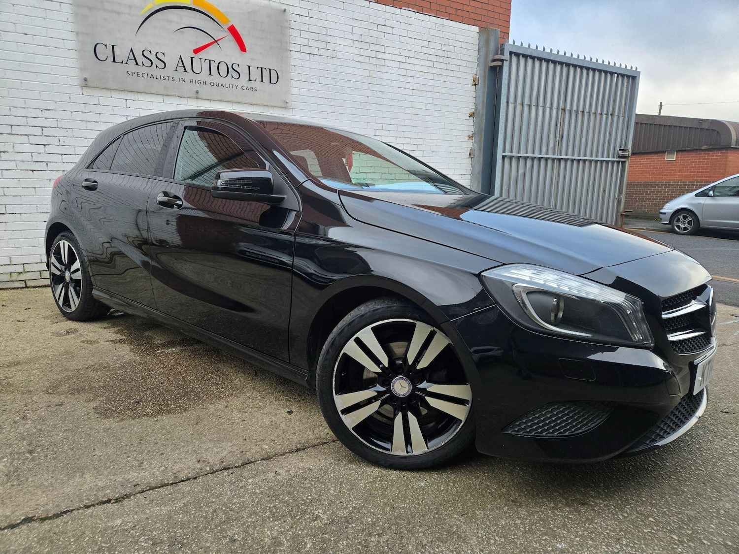 Used Mercedes-Benz A-Class 2014 for sale - 77376409: Photo 32