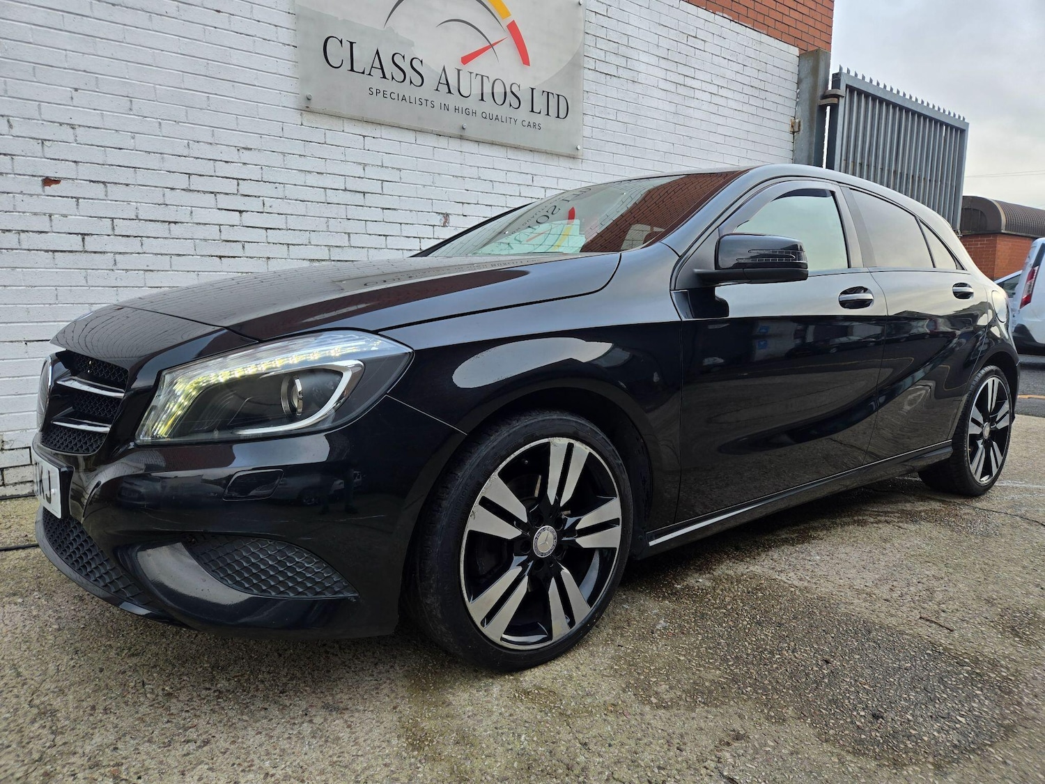 Used Mercedes-Benz A-Class 2014 for sale - 77376409: Photo 4