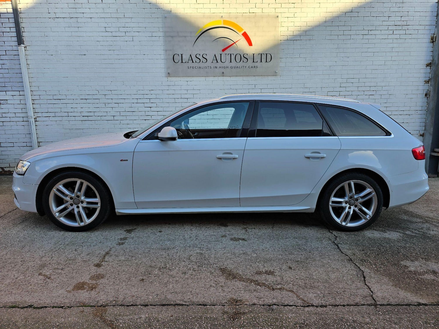 Used Audi A4 2014 for sale - 76780756: Photo 4