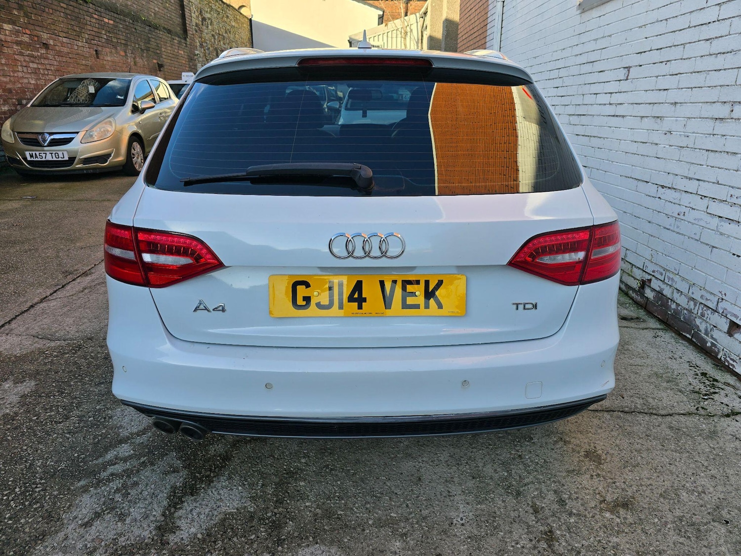 Used Audi A4 2014 for sale - 76780756: Photo 9