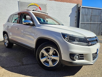 Volkswagen - Tiguan