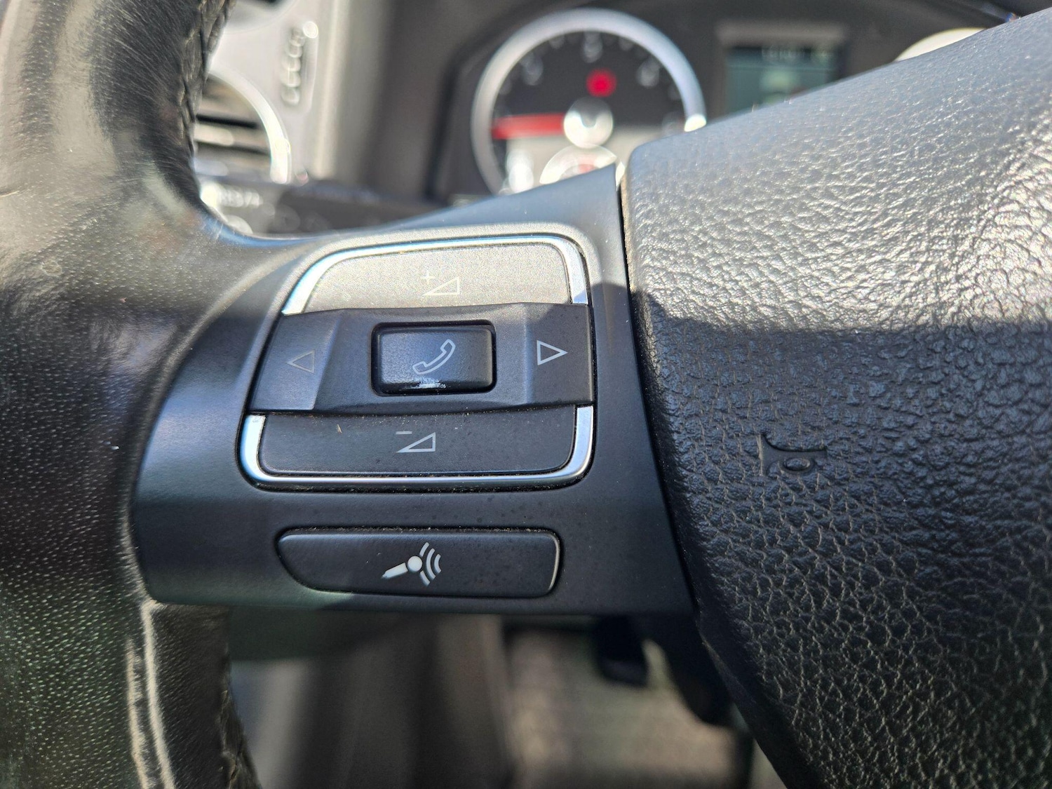 Used Volkswagen Tiguan 2012 for sale - 76031564: Photo 23