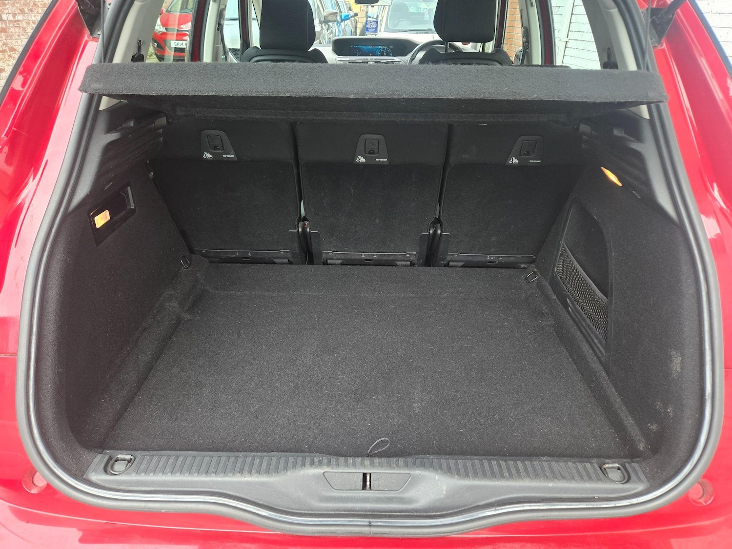 Vehicle 33