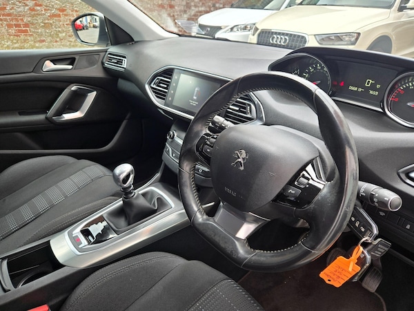 Used Peugeot 308 2016 for sale - 76284166: Photo 14