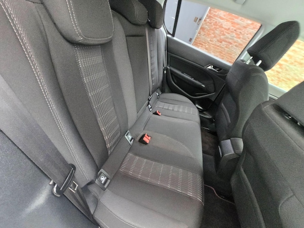 Used Peugeot 308 2016 for sale - 76284166: Photo 18