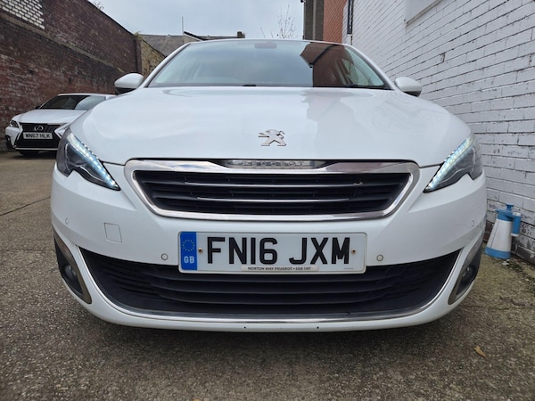 Used Peugeot 308 2016 for sale - 76284166: Photo 2