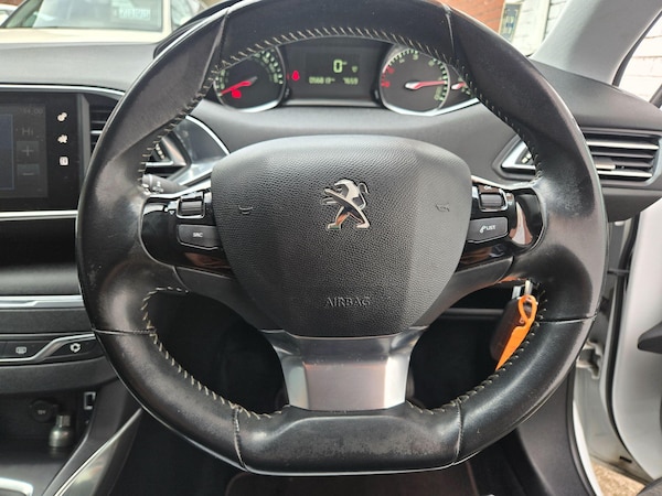 Used Peugeot 308 2016 for sale - 76284166: Photo 30