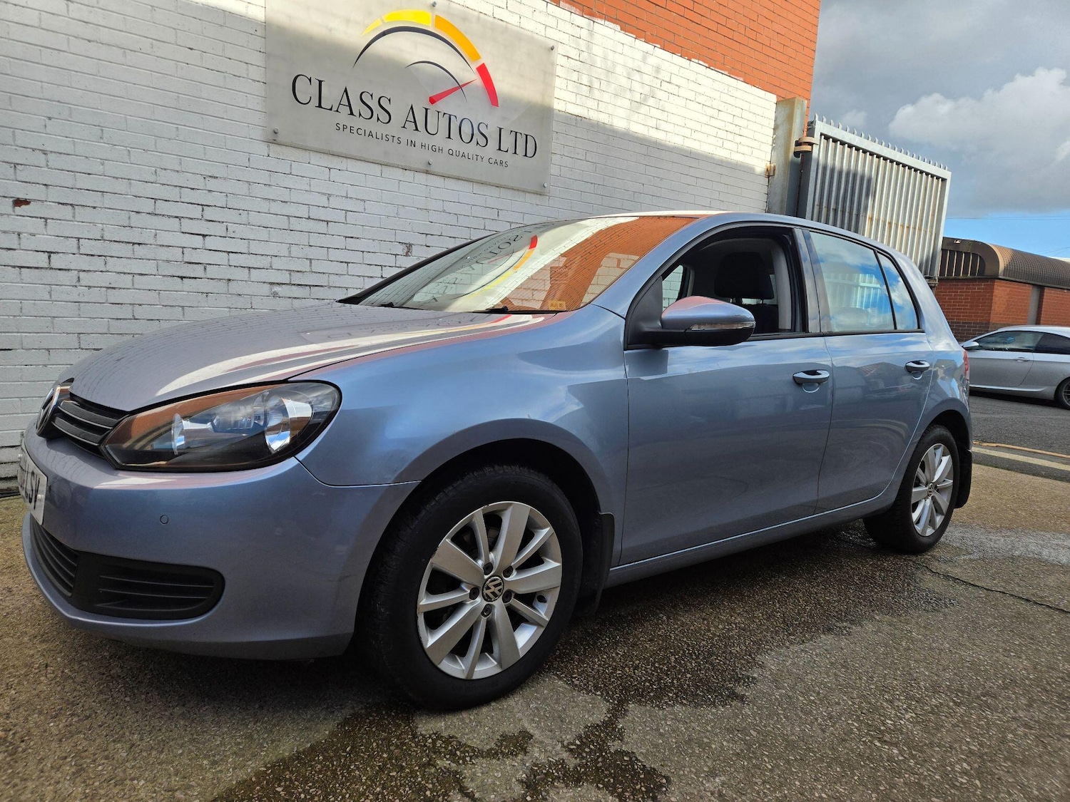 Used Volkswagen Golf 2011 for sale - 77892827: Photo 3