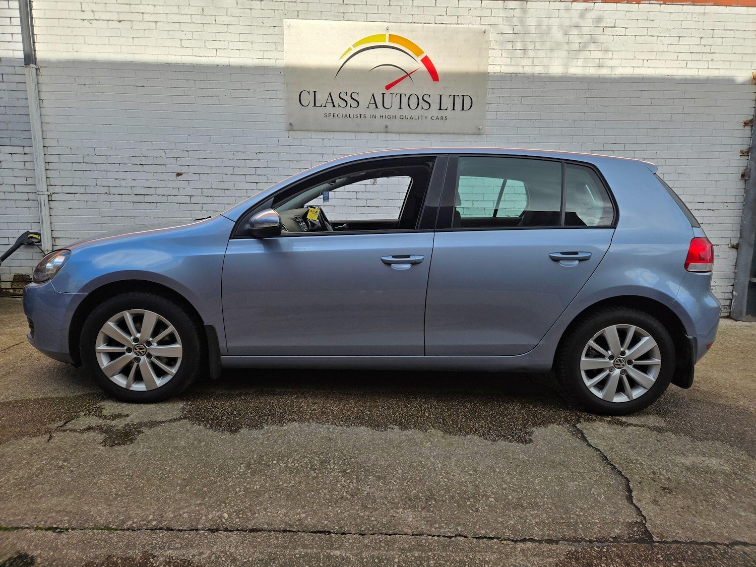 Used Volkswagen Golf 2011 for sale - 77892827: Photo 6