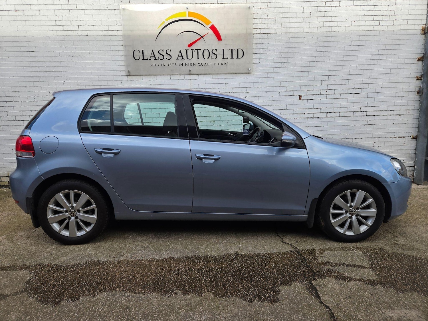 Used Volkswagen Golf 2011 for sale - 77892827: Photo 8