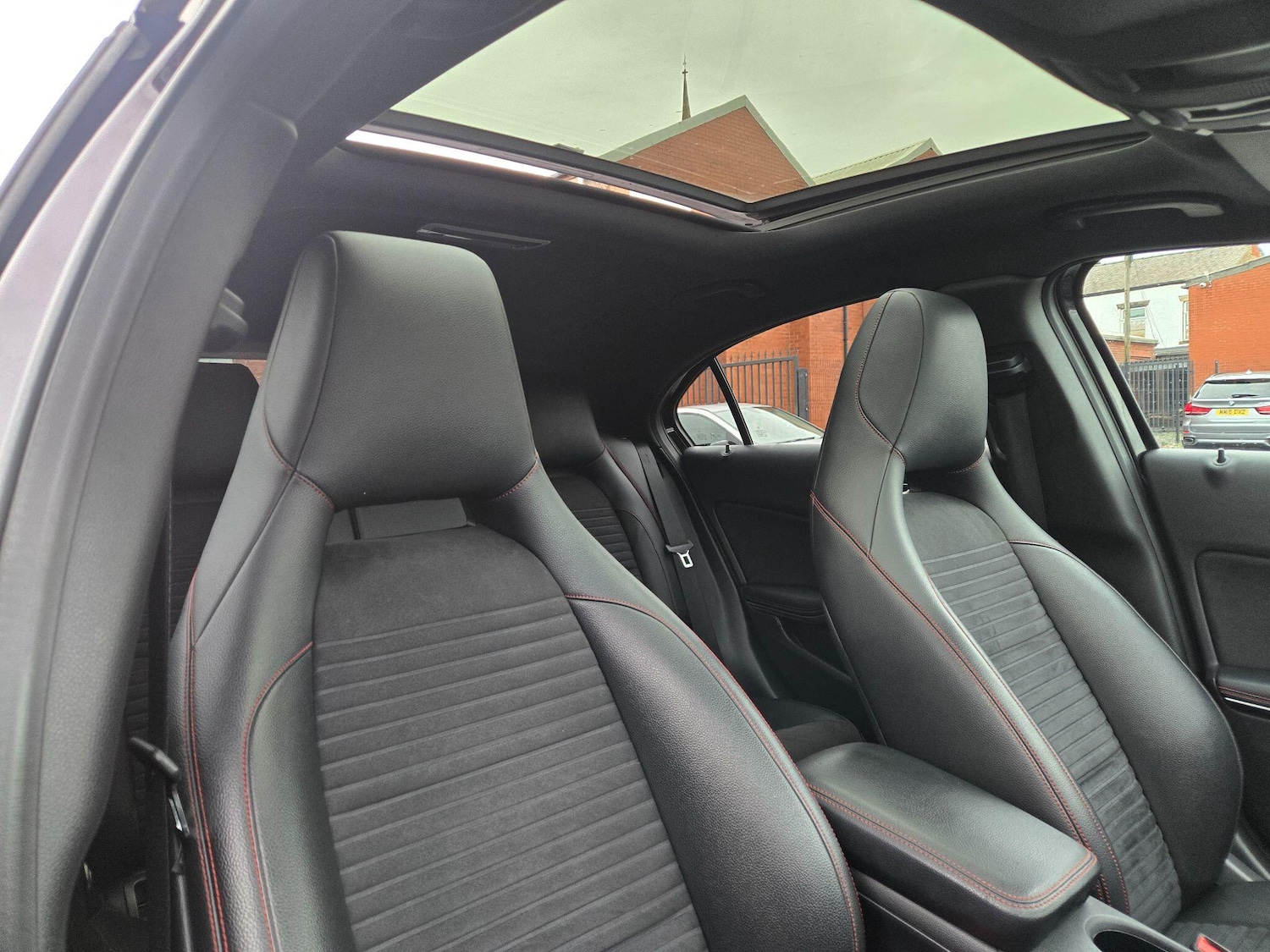 Used Mercedes-Benz A-Class 2014 for sale - 76485365: Photo 32