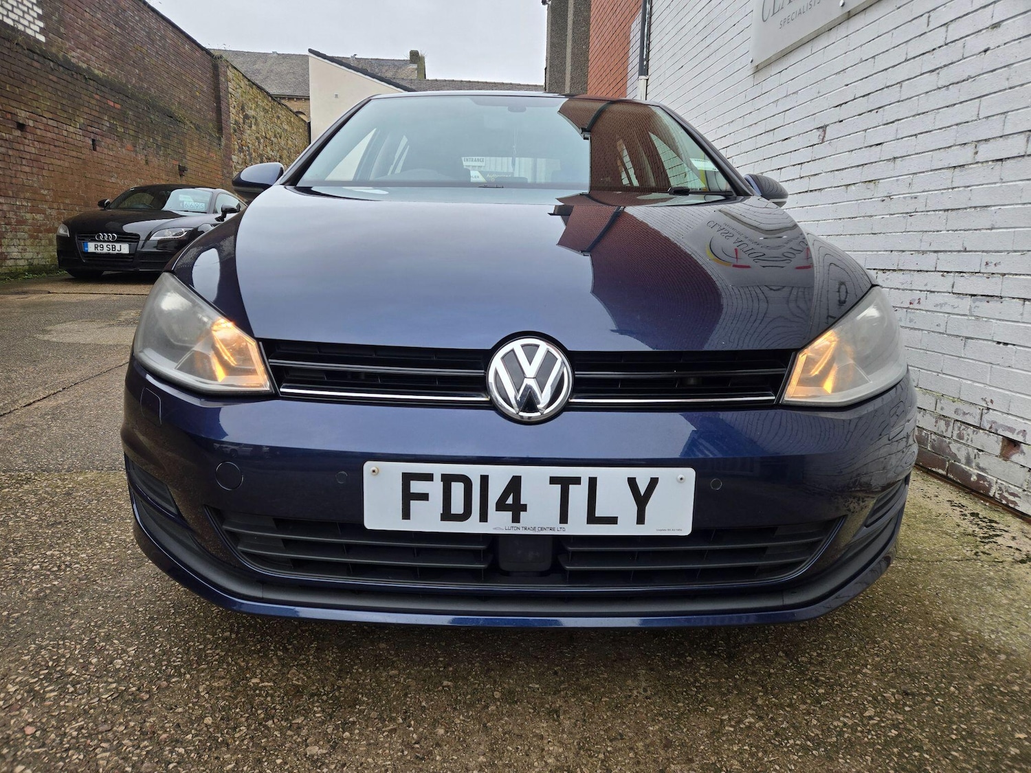 Used Volkswagen Golf 2014 for sale - 77441115: Photo 2