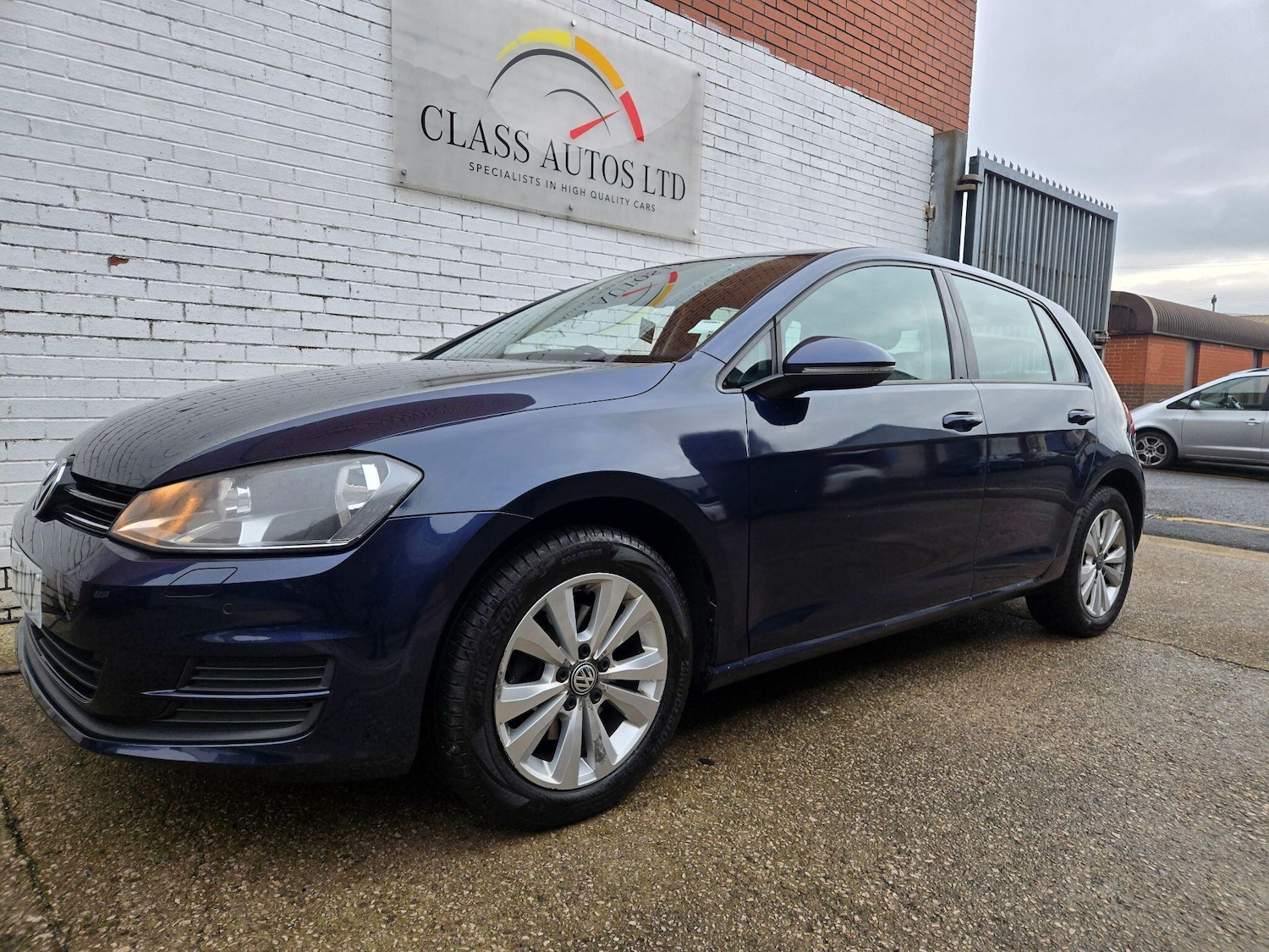 Used Volkswagen Golf 2014 for sale - 77441115: Photo 4