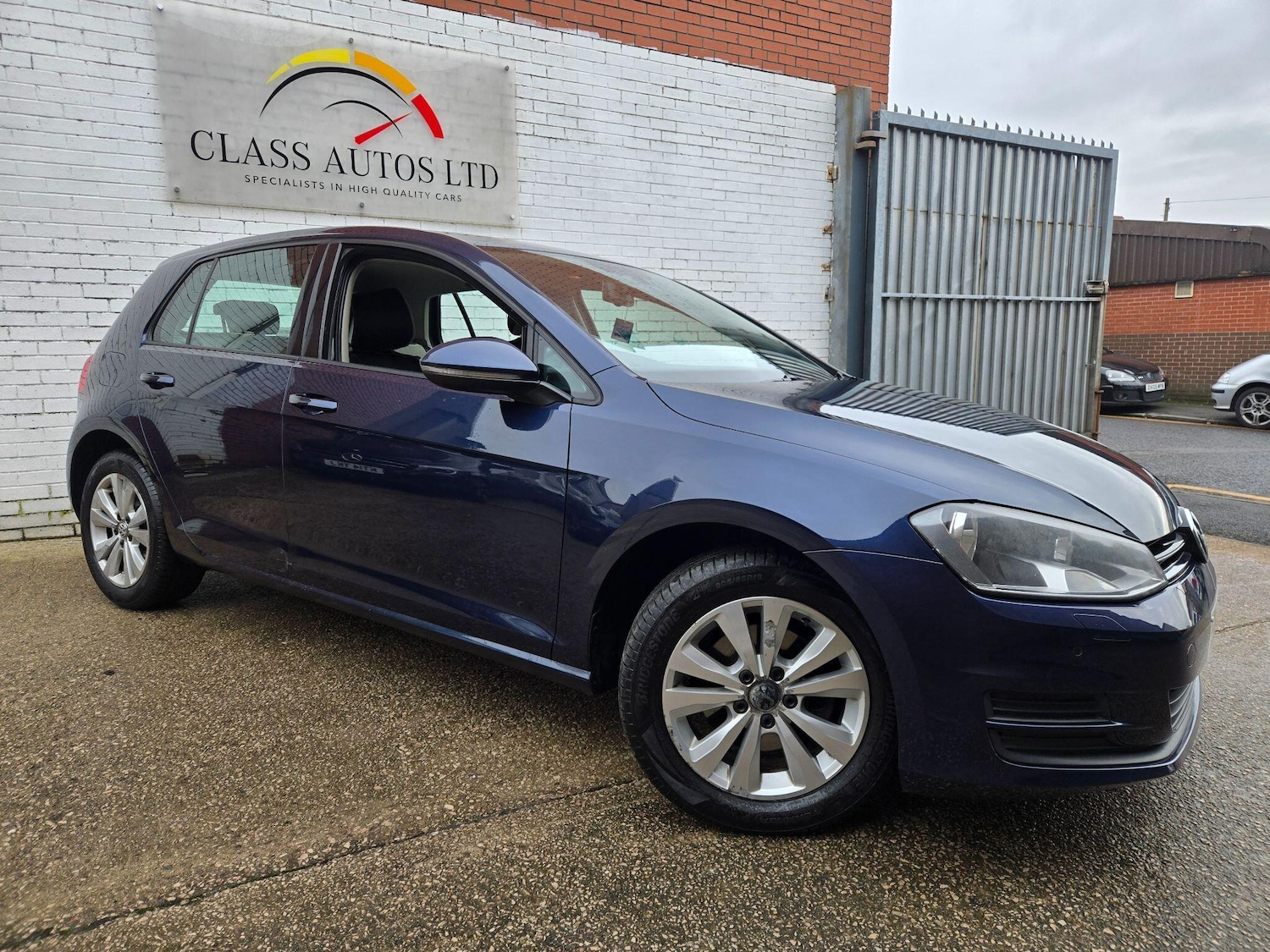 Used Volkswagen Golf 2014 for sale - 77441115: Photo 6